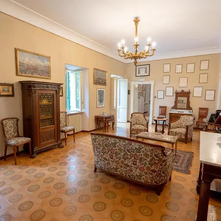 Aurora House Вилла